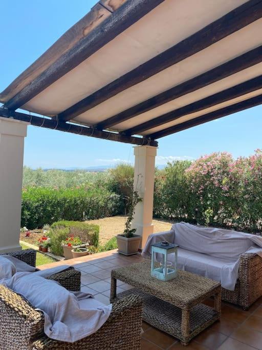 Georges Villa Galaxidi, Family, Pool And Garden Exterior foto